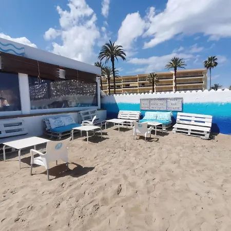 Urb La Riviera Apartmán *